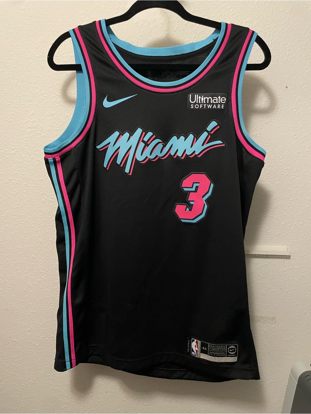 Miami Heat Vice Night Jersey One Last Dance #3 Dwayne Wade Size 44 Medium